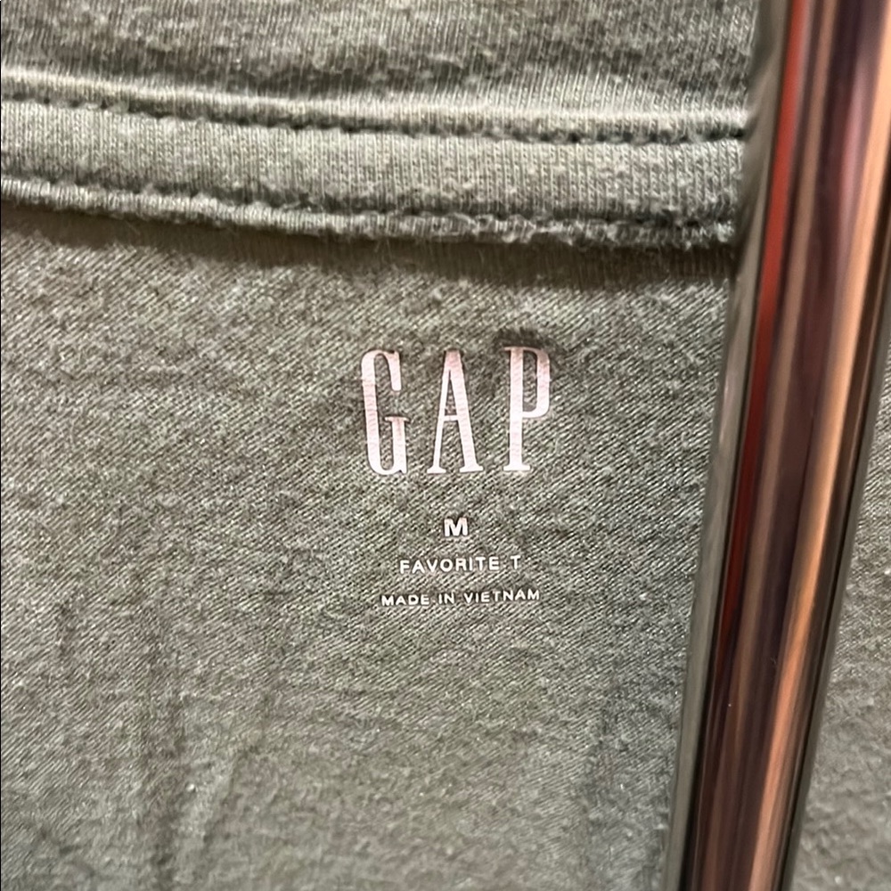GAP Sage Green V-Neck Short Sleeve Tee with Cactus Design - Picture 2 of 10